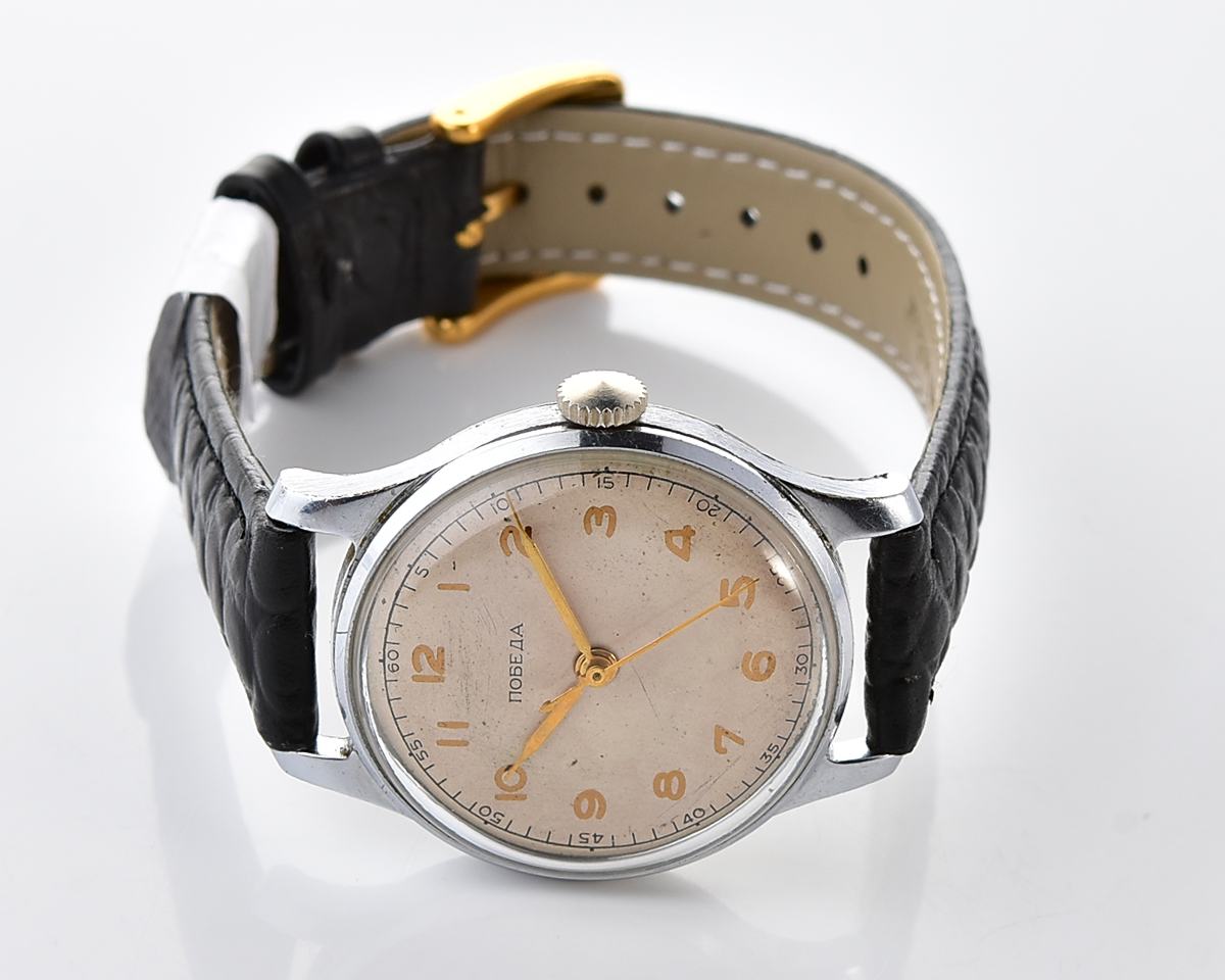 Vintage soviet POBEDA watch with central second hand, from 1950s, 1MChZ factory