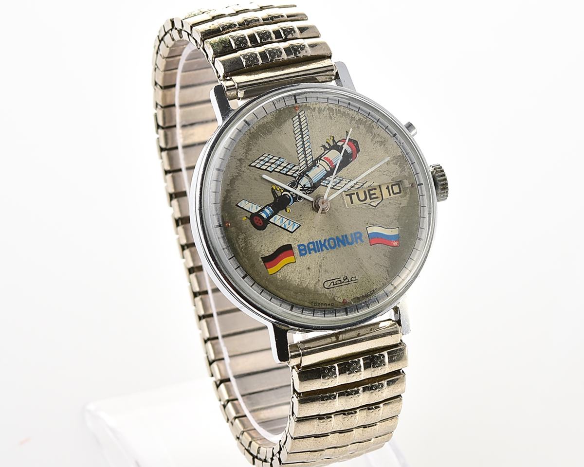Slava BAIKONUR mechanical watch with MIR space station