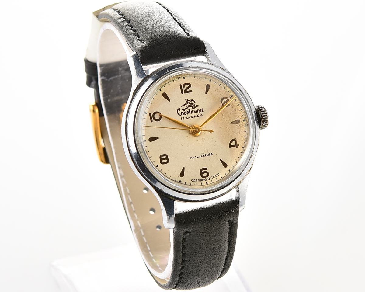 Vntage soviet SPORTIVNIE mechanical watch from the 1950s