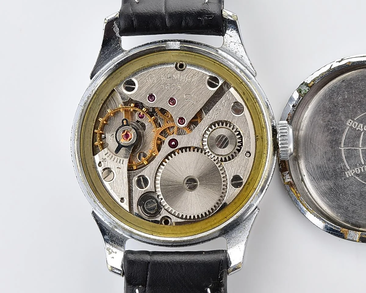 Soviet Svet "Light" vintage mechanical watch, EChL factory