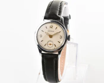 Vintage Soviet mechanical Uran wrist watch, from the 2nd quarter of 1960!