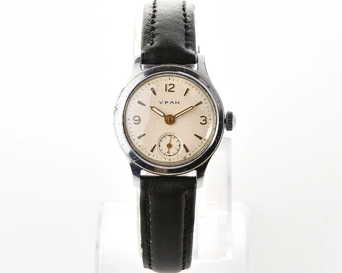 Vintage Soviet mechanical Uran wrist watch, from the 2nd quarter of 1960!