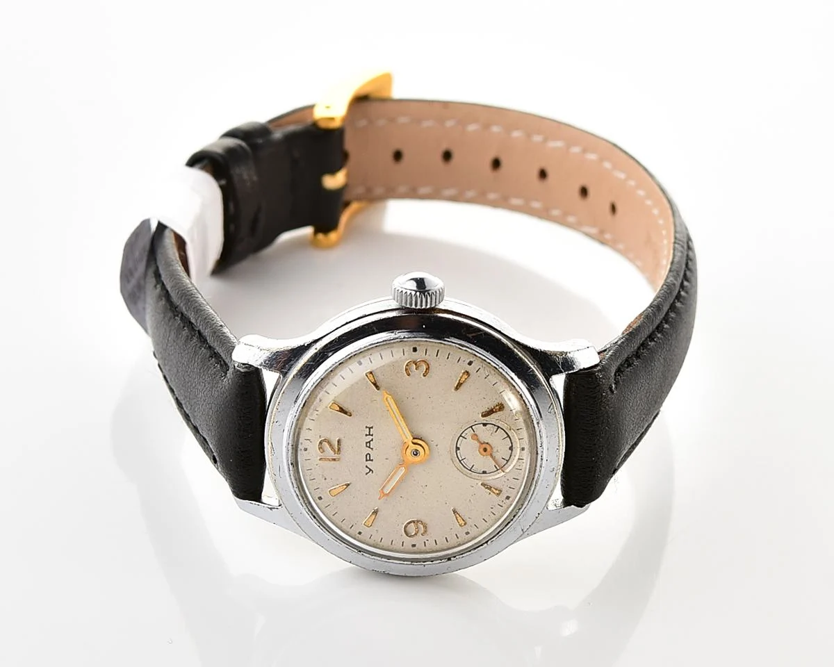 Vintage Soviet mechanical Uran wrist watch, from the 2nd quarter of 1960!