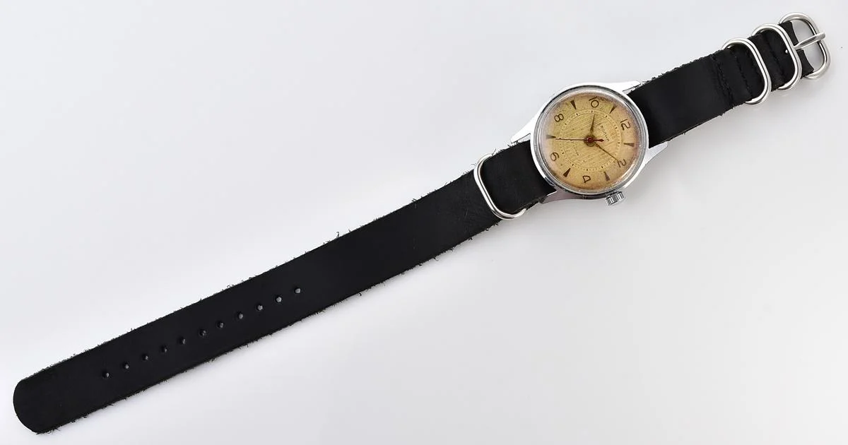 Soviet Volna 22 jewels vintage mechanical watch with NATO genuine leather strap