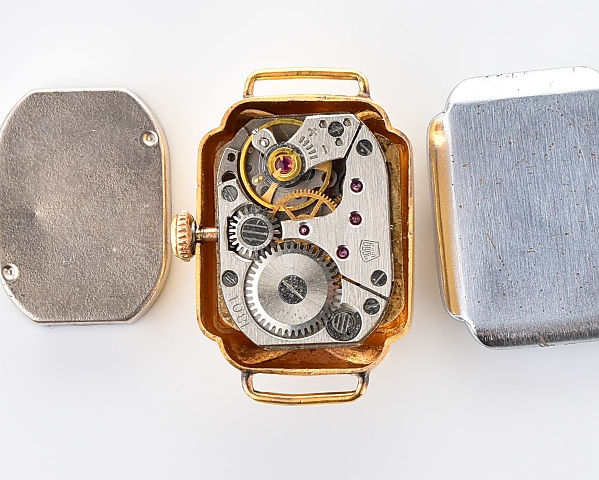 TIME CAPSULE: ZARIA vintage wrist watch for ladies from November 1969 – with box & passport!
