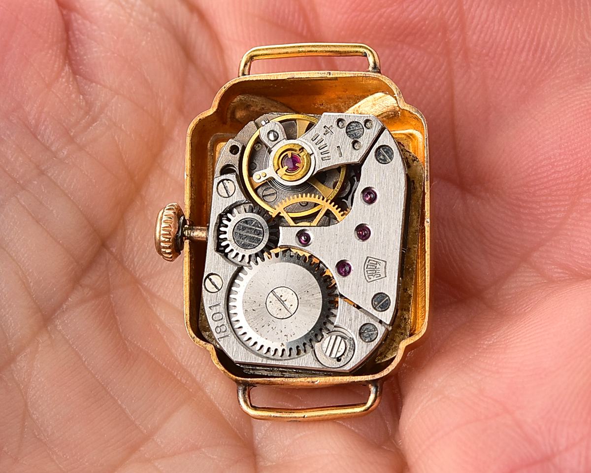 TIME CAPSULE: ZARIA vintage wrist watch for ladies from November 1969 – with box & passport!