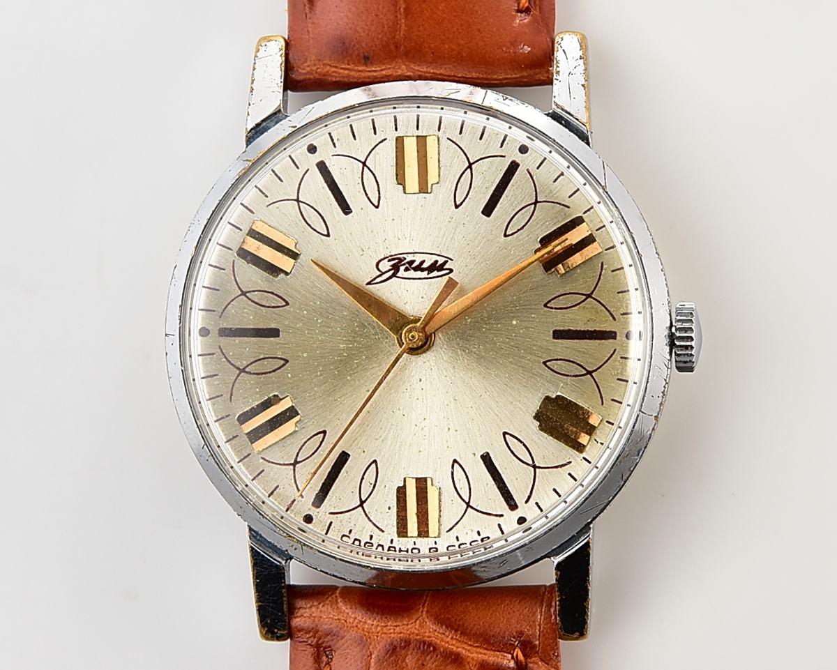 Vintage soviet mechanical ZiM watch with central second hand