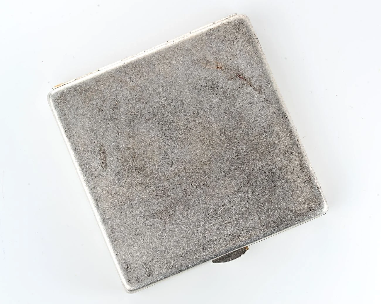 Vintage Soviet powder compact «Leningrad» – Admiralty spire & ship weathervane lid, silver-tone square compact with original puff - Image 3