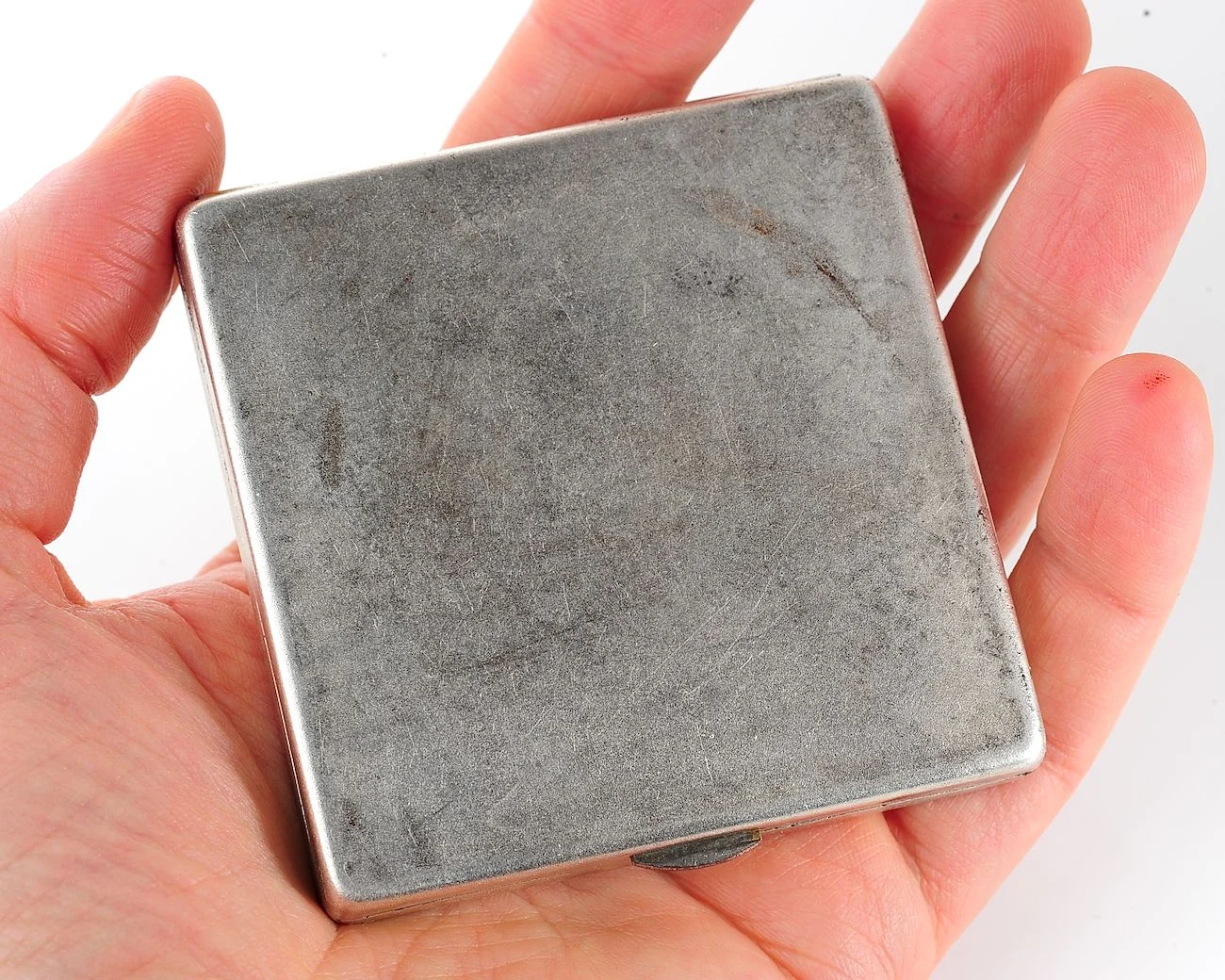 Vintage Soviet powder compact «Leningrad» – Admiralty spire & ship weathervane lid, silver-tone square compact with original puff - Image 6