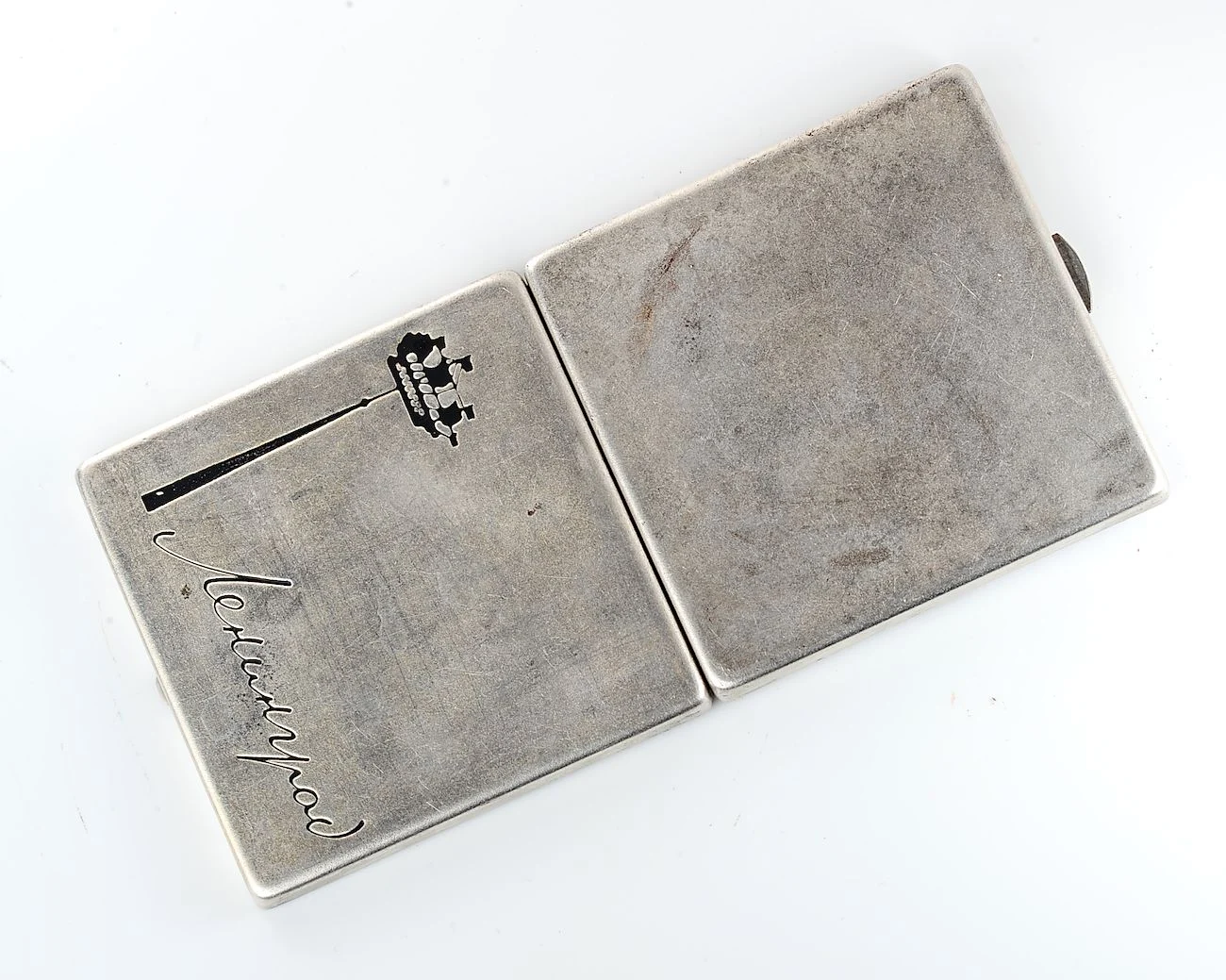 Vintage Soviet powder compact «Leningrad» – Admiralty spire & ship weathervane lid, silver-tone square compact with original puff - Image 9