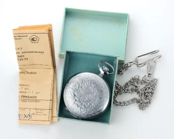 TIME CAPSULE: Soviet Molnija mechanical pocket watch with rare green dial - New Old Stock (NOS)!