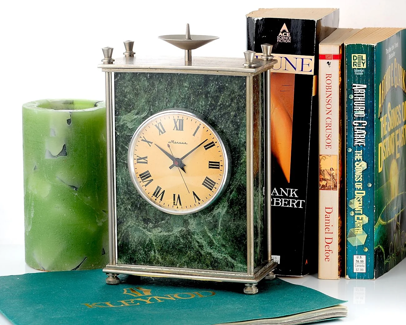 Vintage Molnija green marble mechanical table clock with 12 days power reserve!