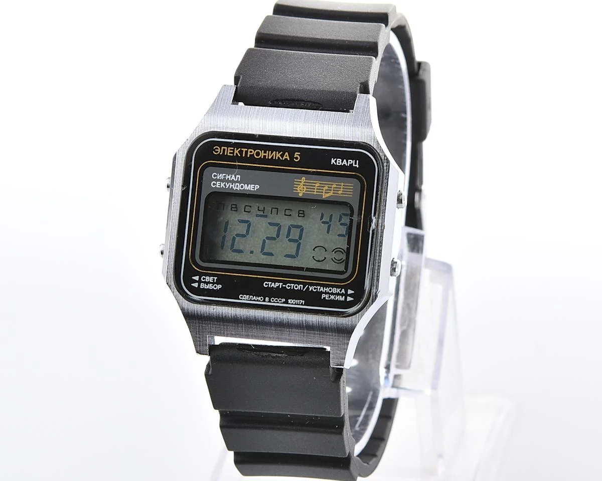 Digital vintage USSR wristwatch Electronika-5 with two melodies + intermittent signal