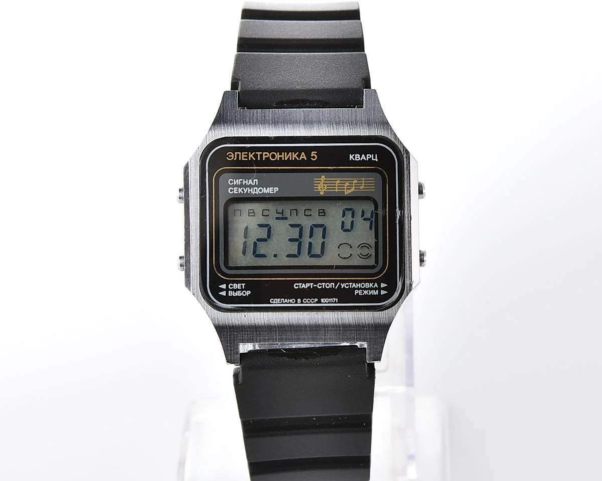 Digital vintage USSR wristwatch Electronika-5 with two melodies + intermittent signal