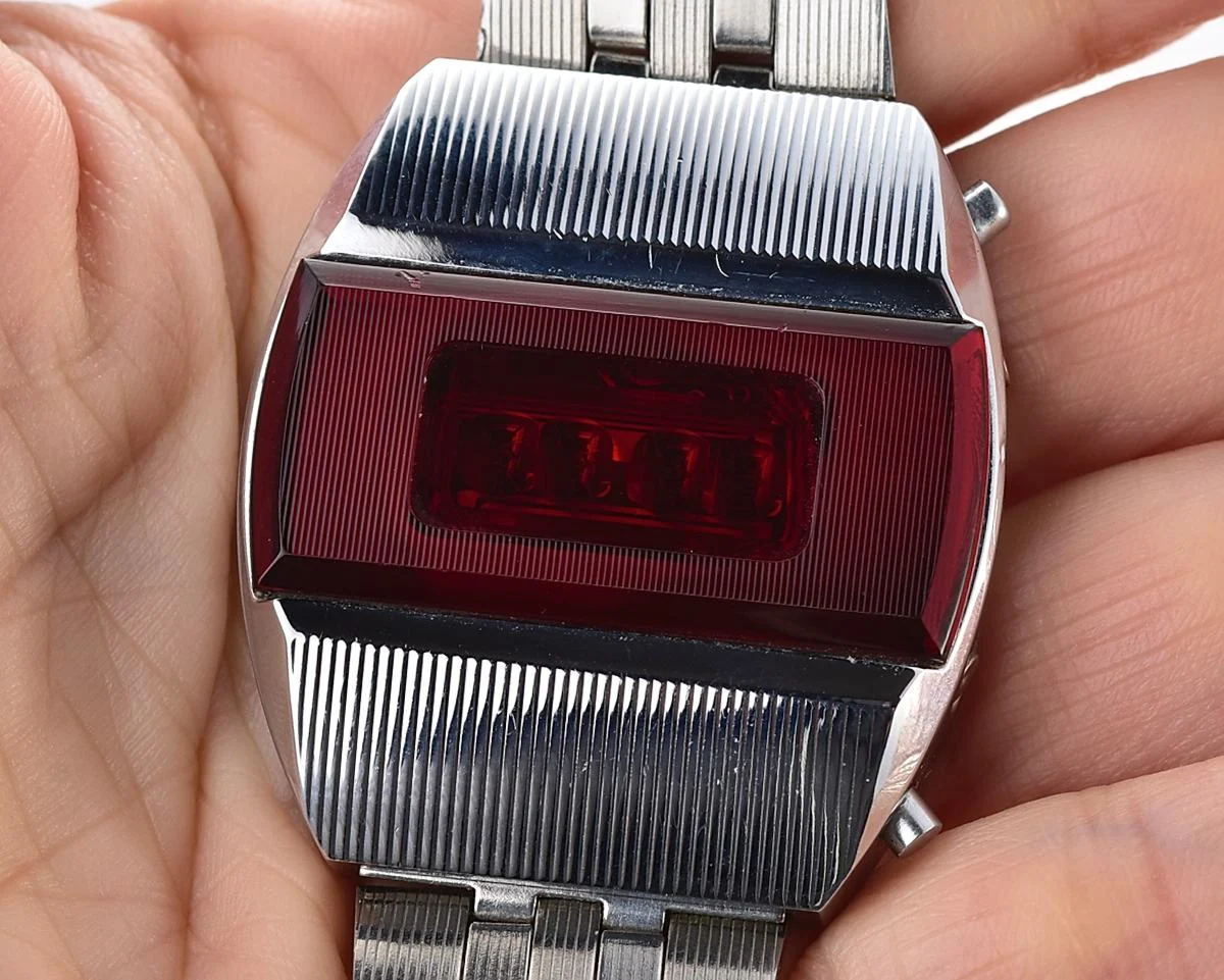 First Red LED Digital Vintage USSR Wrist Watch Electronika E-1 Pulsar with box and passport!