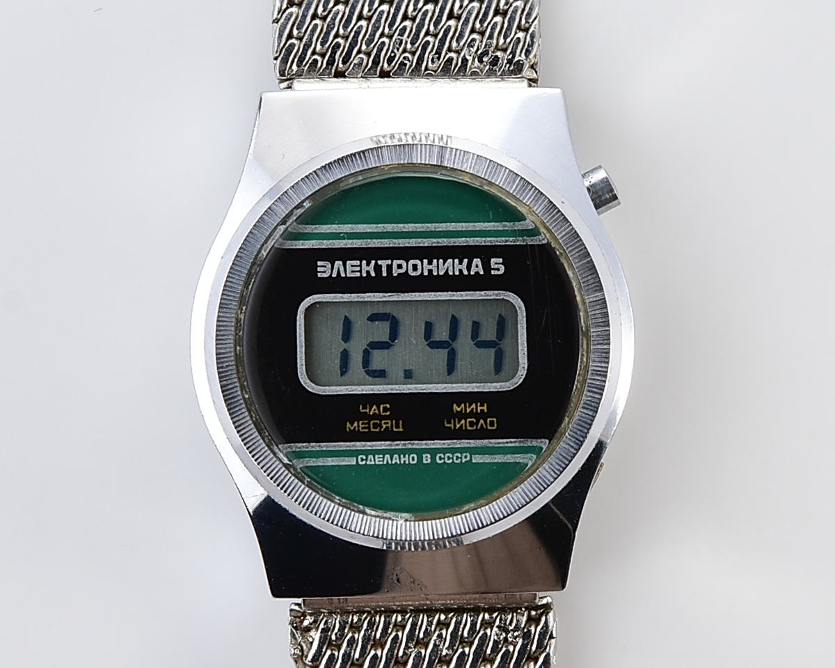Digital vintage USSR ladies wristwatch Electronika-5 with ornate stainless steel bracelet
