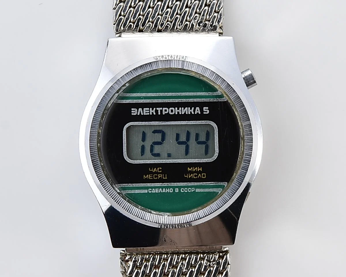 Digital vintage USSR ladies wristwatch Electronika-5 with ornate stainless steel bracelet