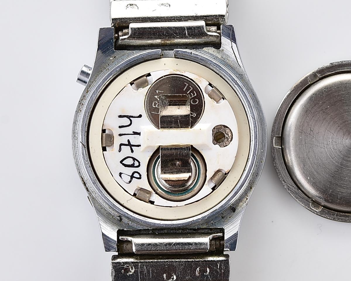 Digital vintage USSR ladies wristwatch Electronika-5 with ornate stainless steel bracelet