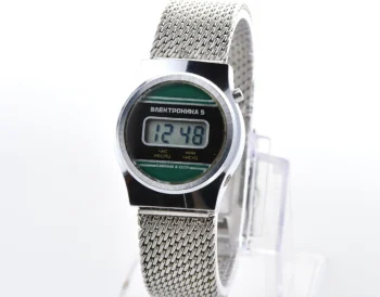 Digital vintage USSR ladies wristwatch Electronika-5 with ornate stainless steel bracelet
