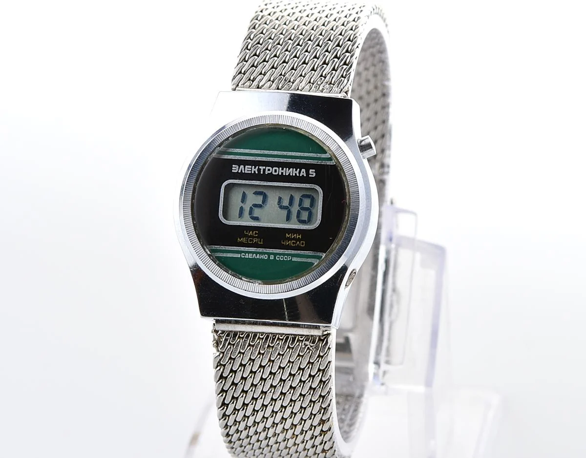 Digital vintage USSR ladies wristwatch Electronika-5 with ornate stainless steel bracelet