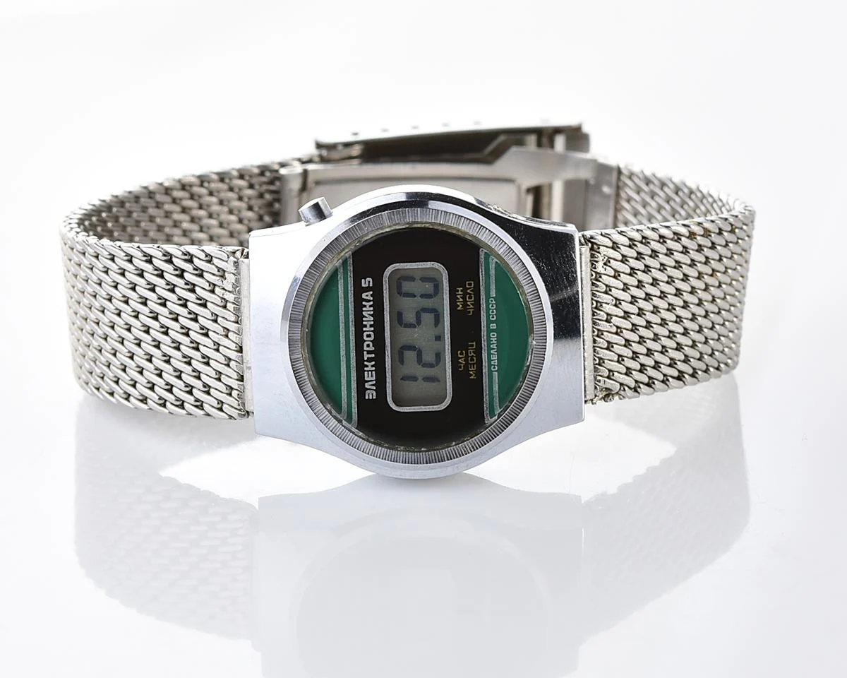 Digital vintage USSR ladies wristwatch Electronika-5 with ornate stainless steel bracelet