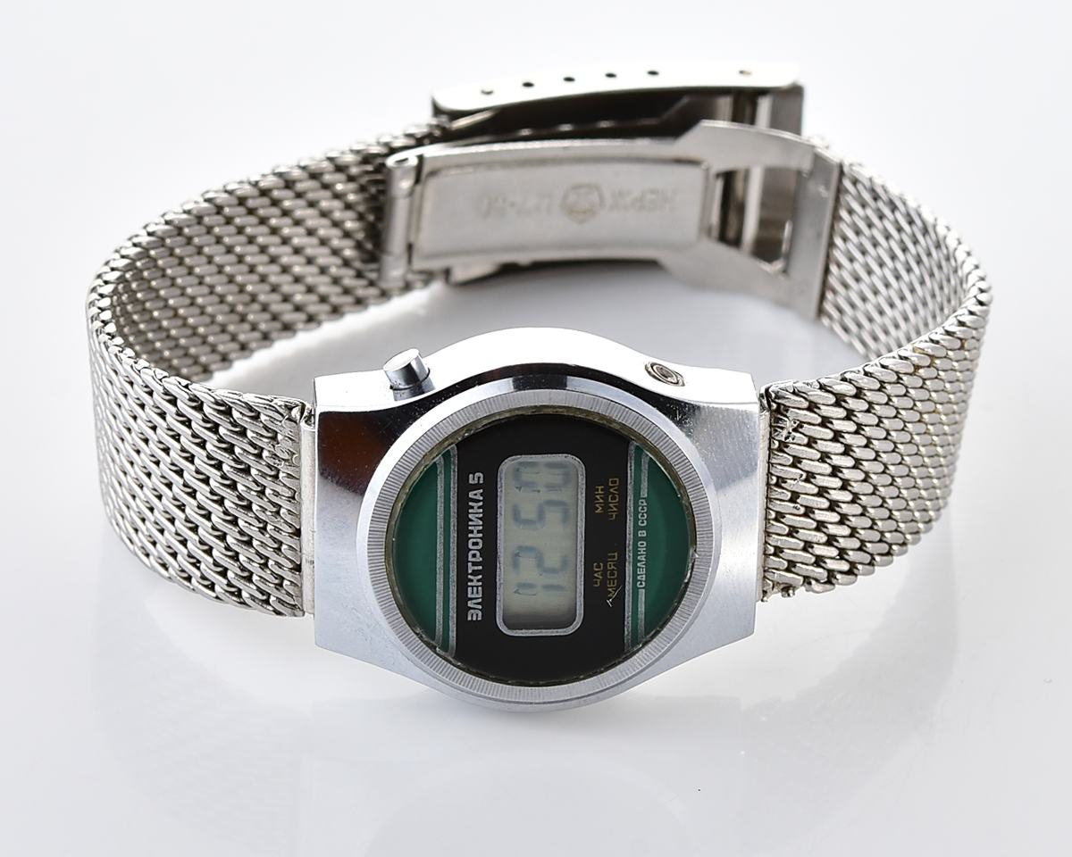 Digital vintage USSR ladies wristwatch Electronika-5 with ornate stainless steel bracelet