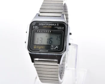 Digital vintage wristwatch Electronika-5 - with two melodies + intermittent signal