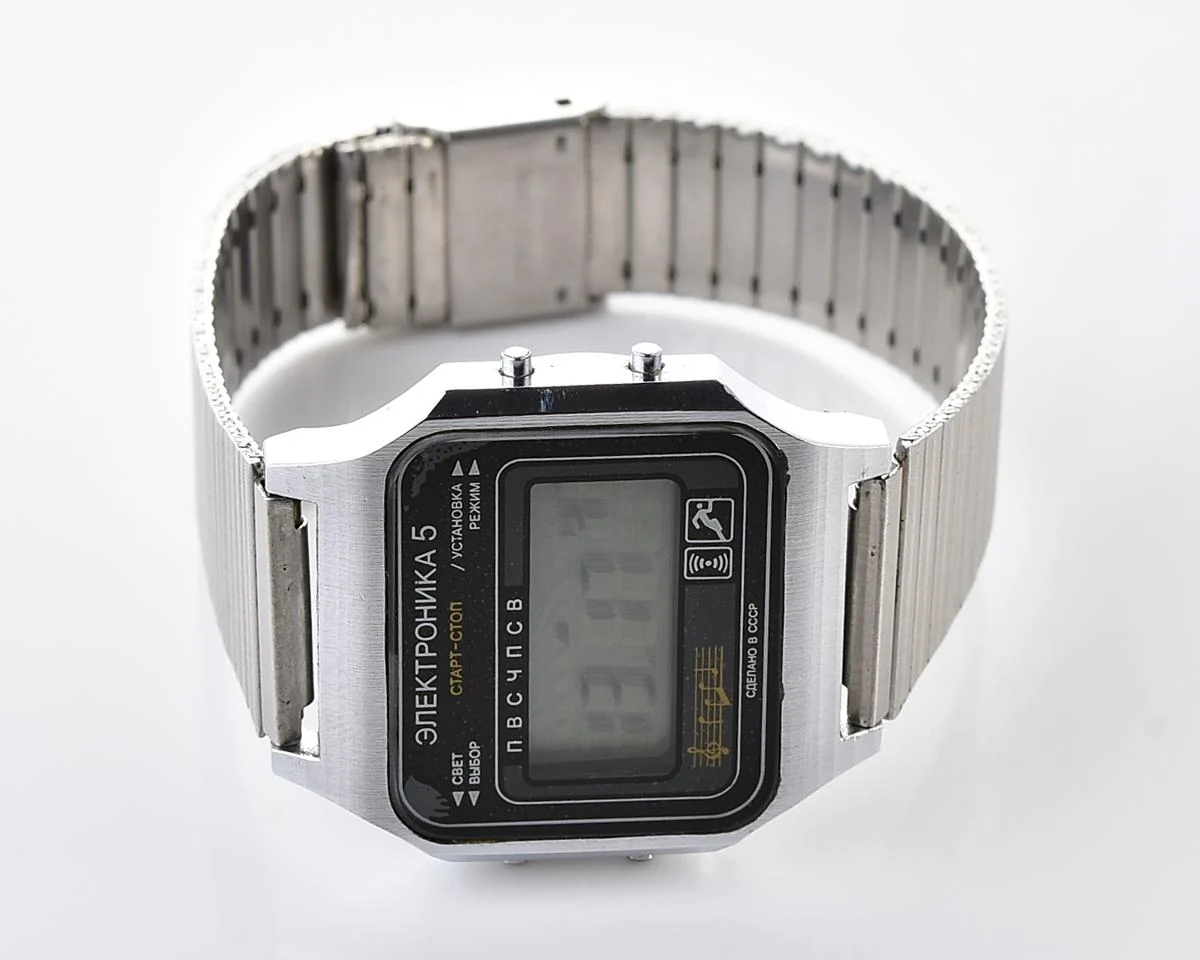 Digital vintage wristwatch Electronika-5 - with two melodies + intermittent signal