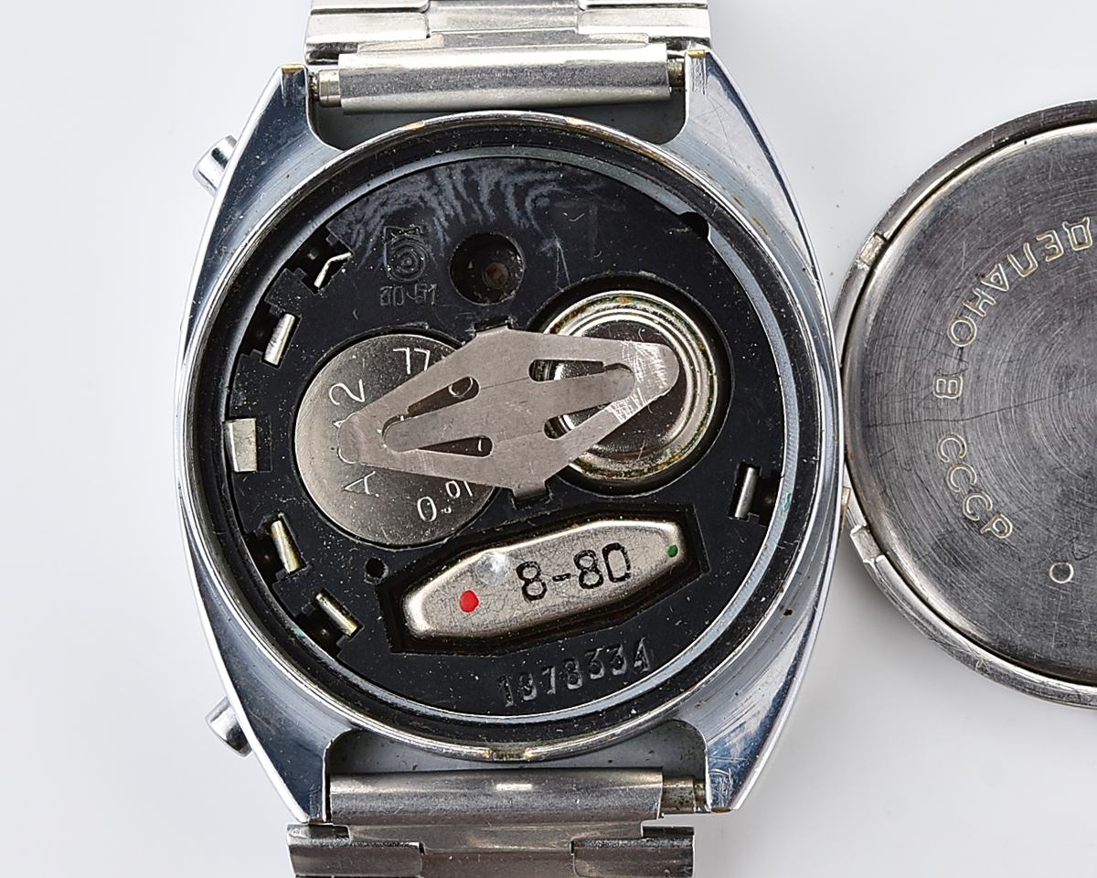 First RED LED Digital Vintage USSR wristwatch Electronika E-1 "illuminator" Pulsar!