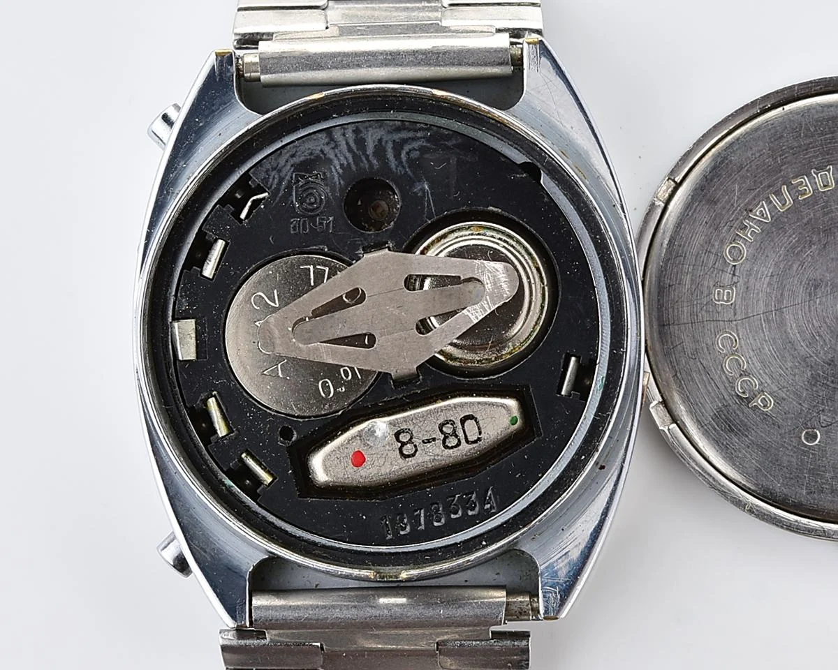 First Red LED Digital Vintage USSR wristwatch Electronika E-1 "illuminator" Pulsar!