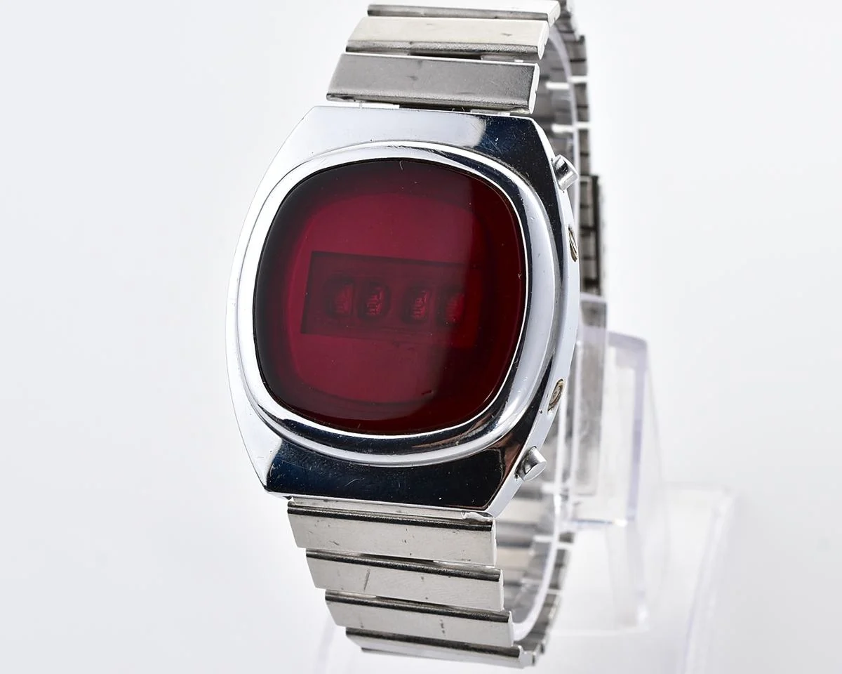 First Red LED Digital Vintage USSR wristwatch Electronika E-1 "illuminator" Pulsar!