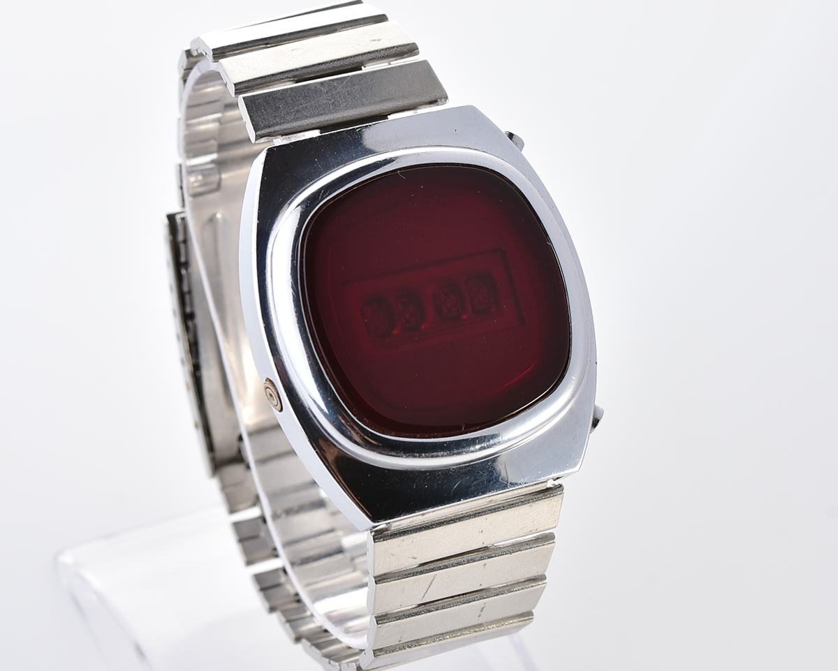 First RED LED Digital Vintage USSR wristwatch Electronika E-1 "illuminator" Pulsar!
