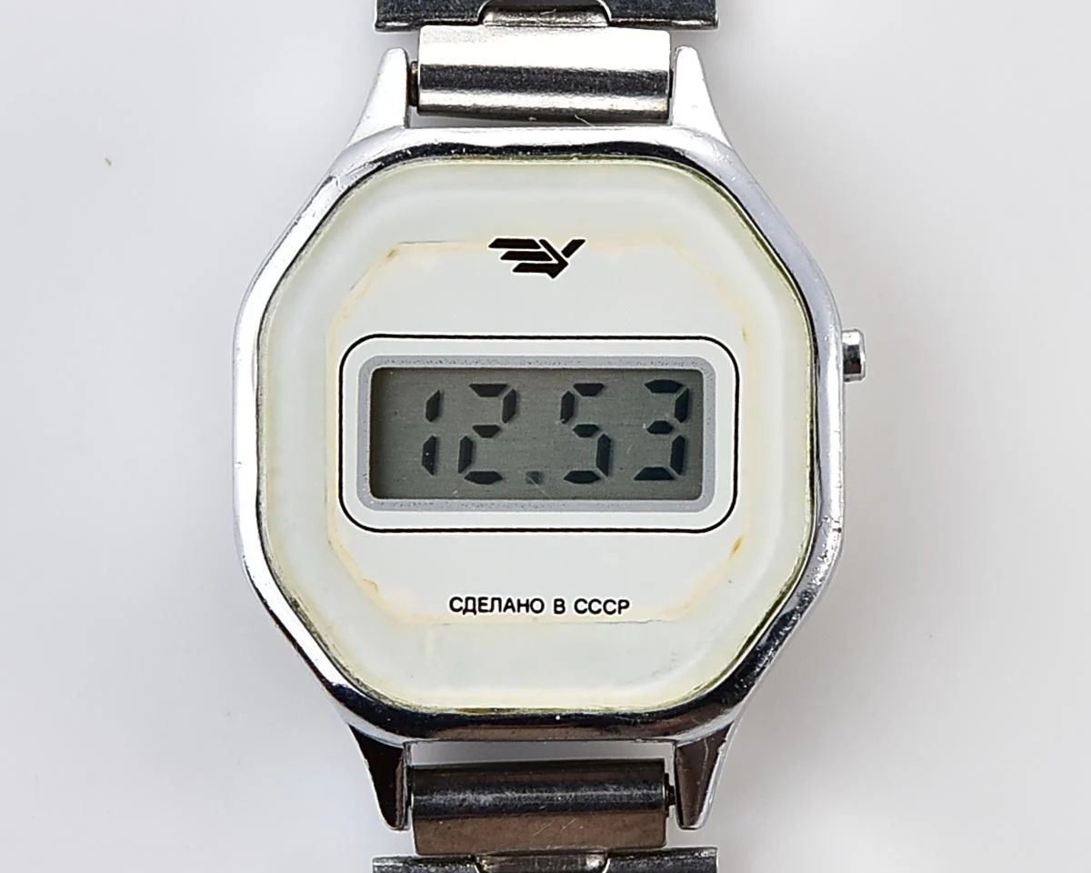 Digital vintage USSR wristwatch Electronika with stainless steel bracelet for ladies