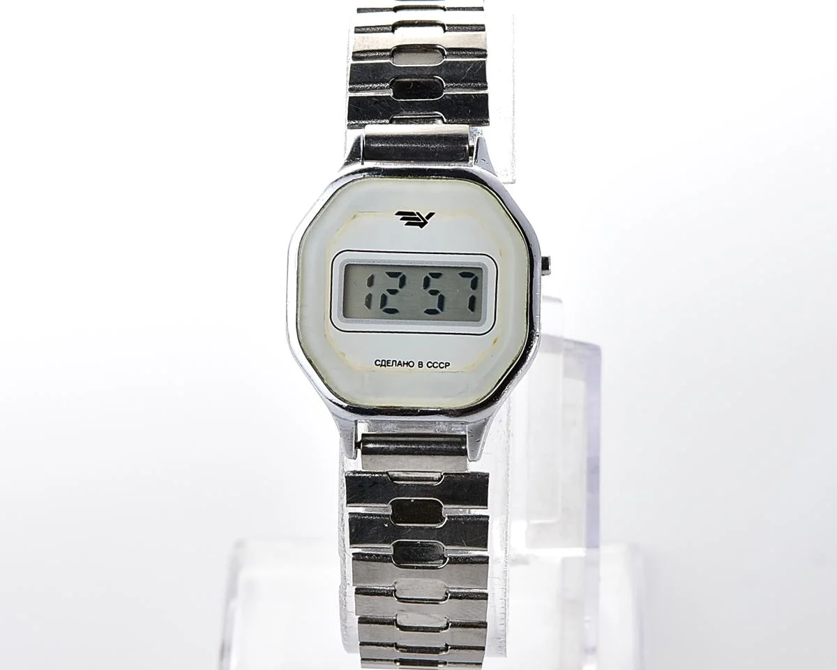 Digital vintage USSR wristwatch Electronika with stainless steel bracelet for ladies