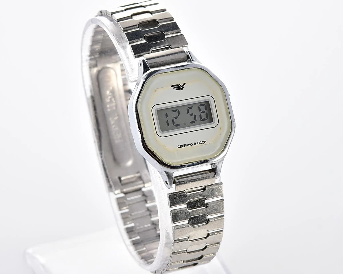Digital vintage USSR wristwatch Electronika with stainless steel bracelet for ladies