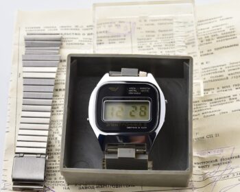 Vintage soviet digital watch Electronika 5 with box and new stainless steel bracelet