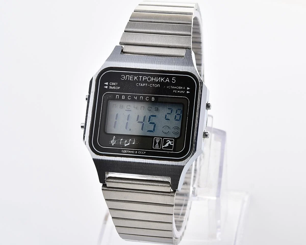 Digital vintage wristwatch Electronika-5 - with three melodies!