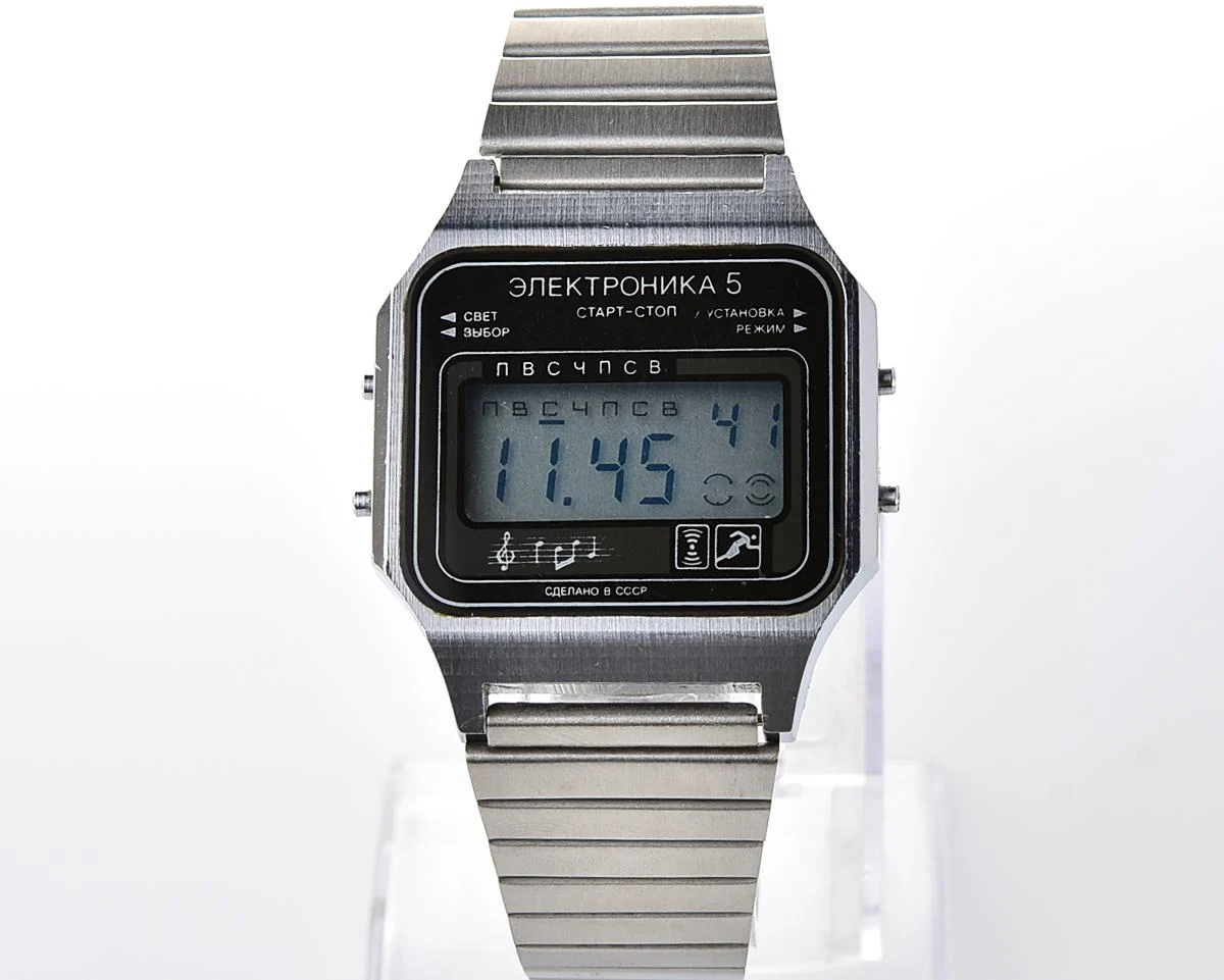 Digital vintage wristwatch Electronika-5 - with three melodies!