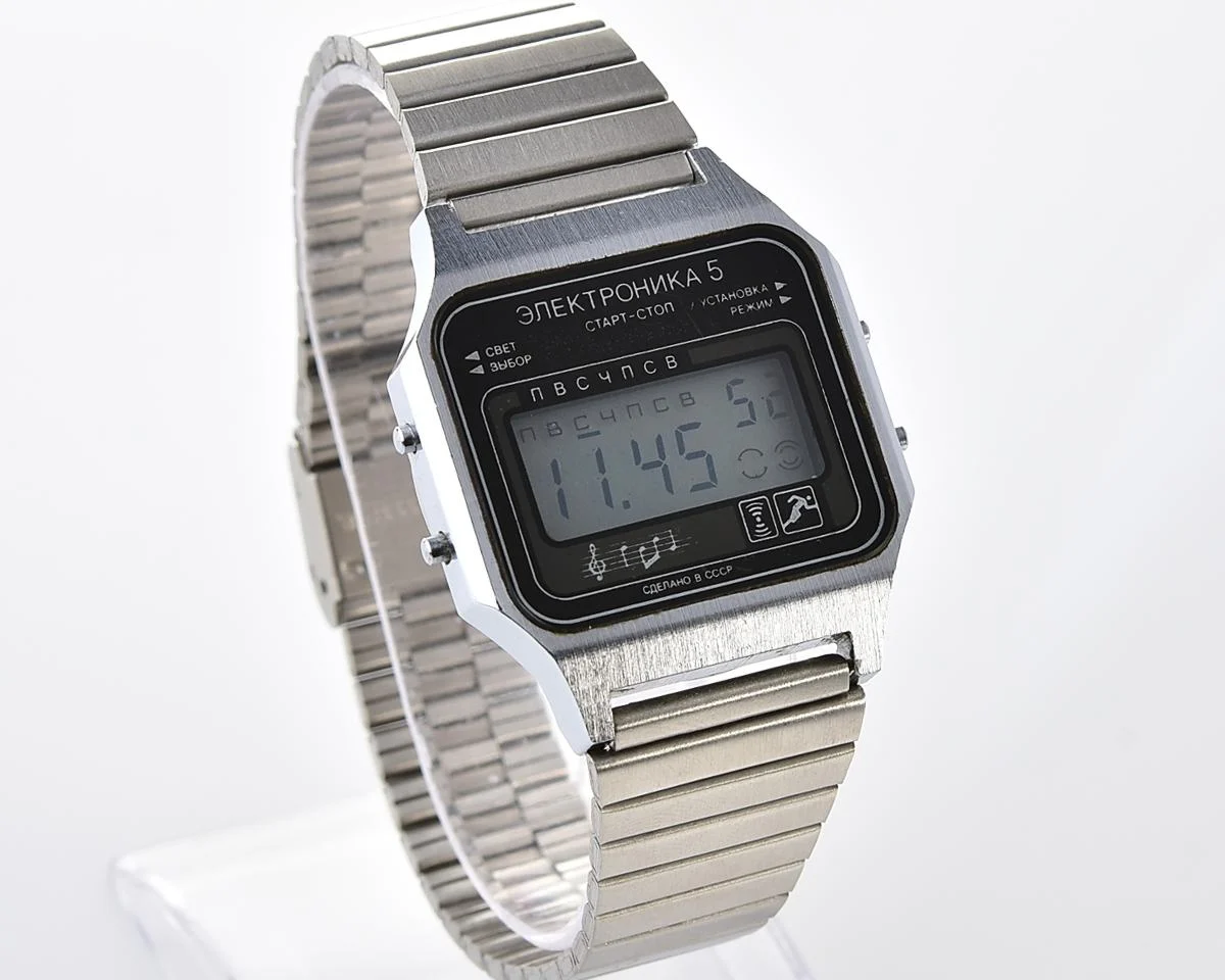 Digital vintage wristwatch Electronika-5 - with three melodies!