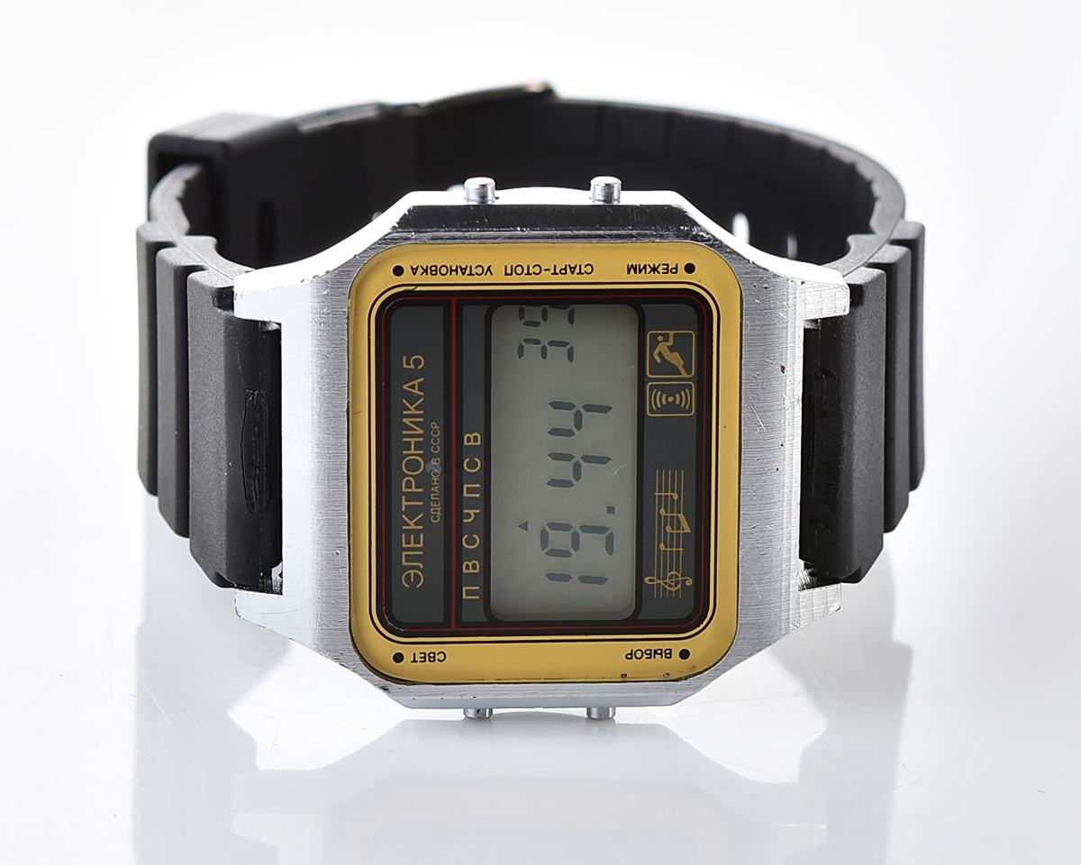 Excellent digital vintage wristwatch Electronika-5 - with two melodies + intermittent signal