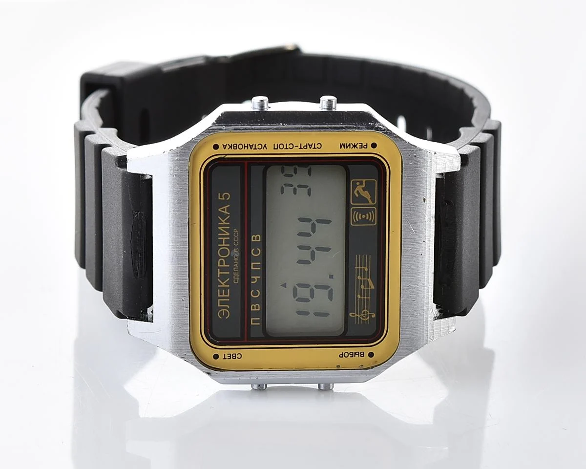 Excellent digital vintage wristwatch Electronika-5 - with two melodies + intermittent signal