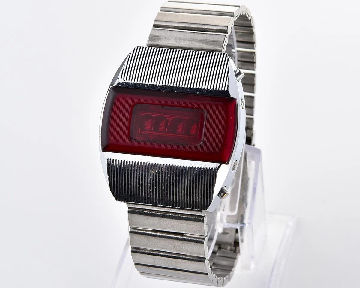 First Red LED Digital Vintage USSR Wristwatch Electronika E-1 Pulsar!