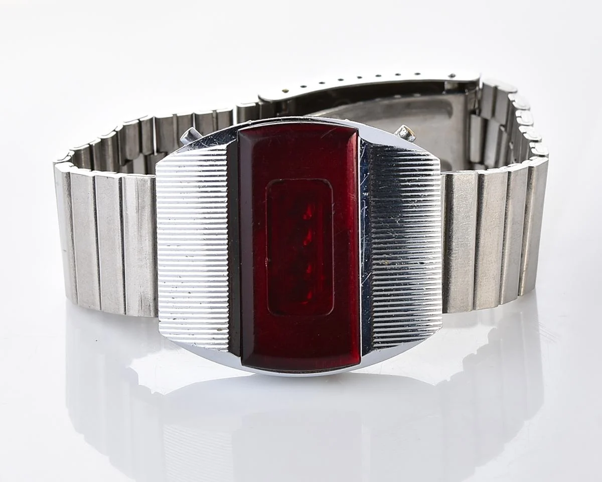 First Red LED Digital Vintage USSR Wristwatch Electronika E-1 Pulsar!