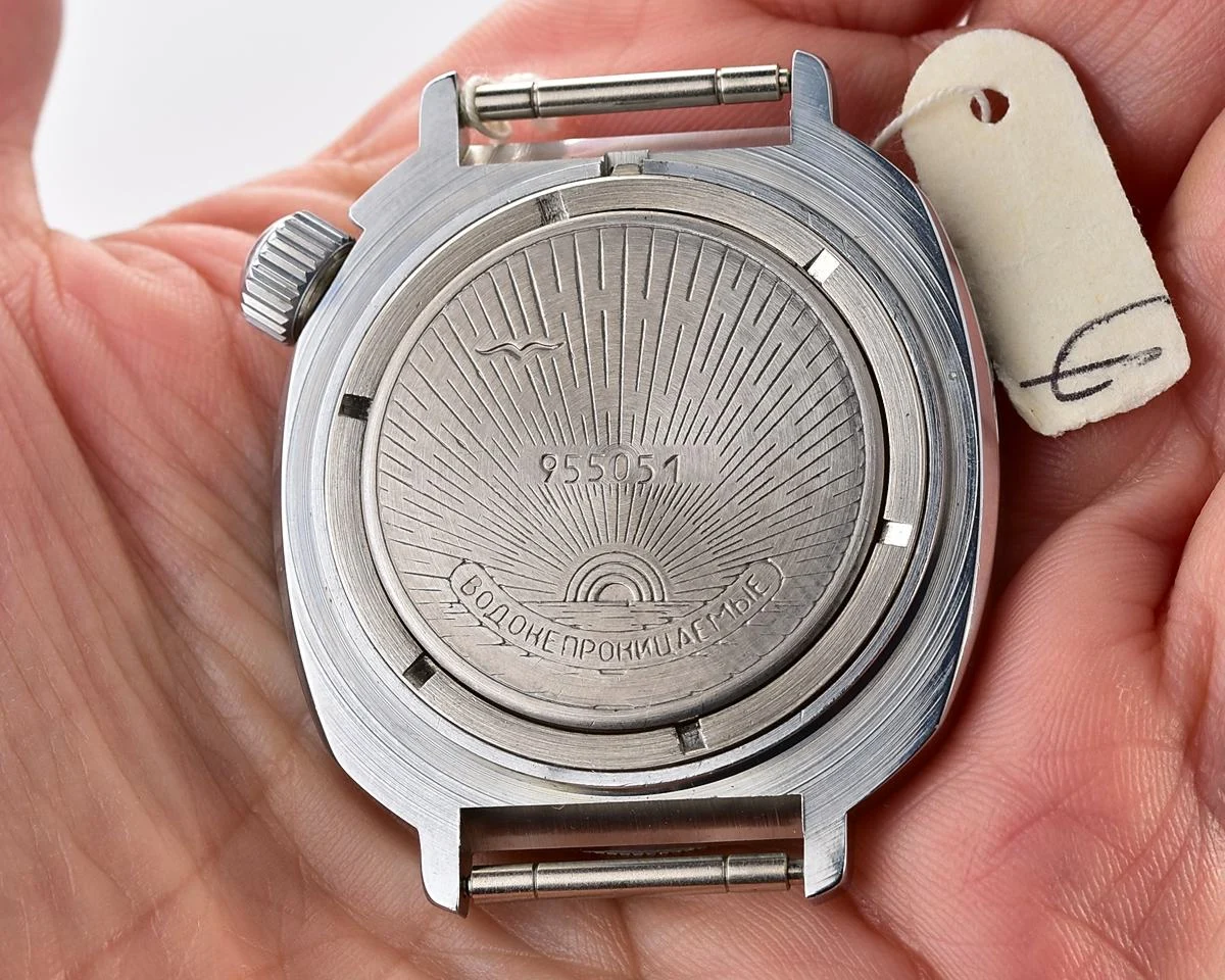 TIME CAPSULE: Vostok Komandirskie Tank mechanical watch – New Old Stock (NOS)!