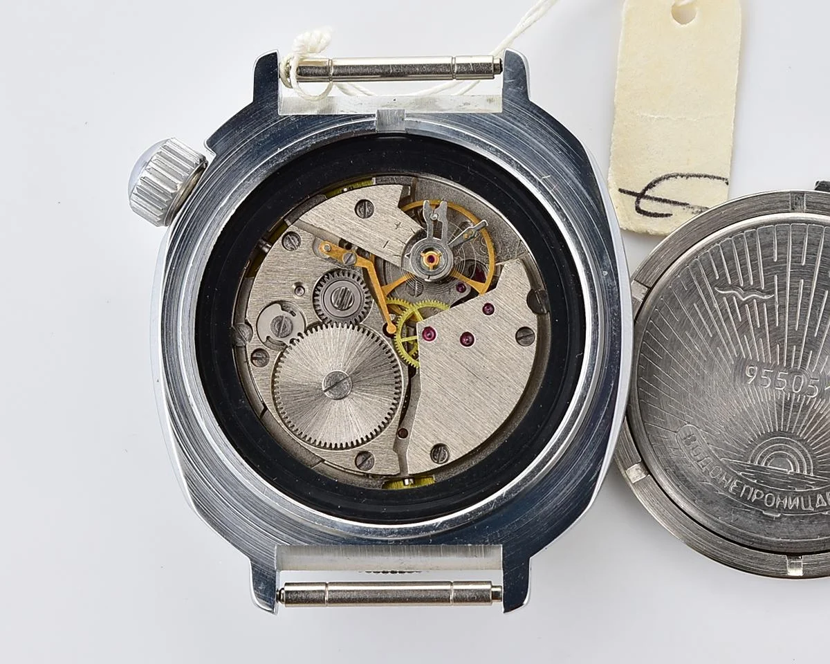 TIME CAPSULE: Vostok Komandirskie Tank mechanical watch – New Old Stock (NOS)!