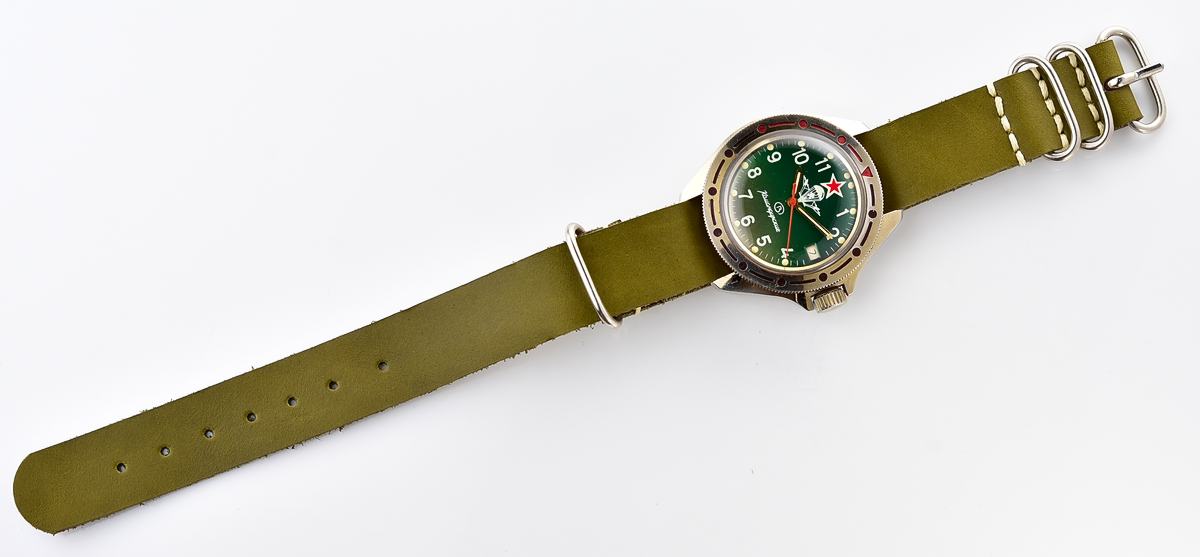 Excellent Komandirskie paratroopers mechanical wristwatch for airborn troops