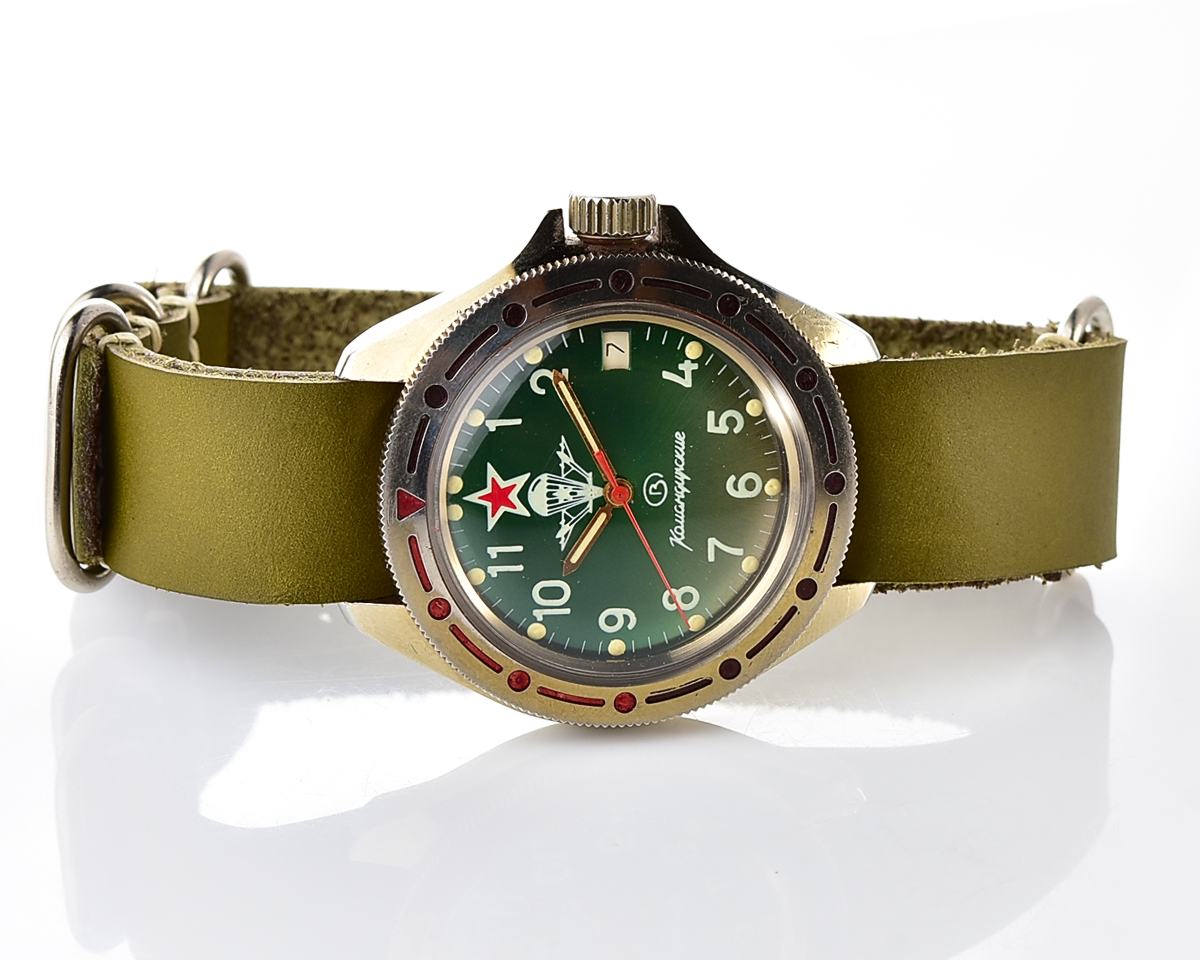 Excellent Komandirskie paratroopers mechanical wristwatch for airborn troops