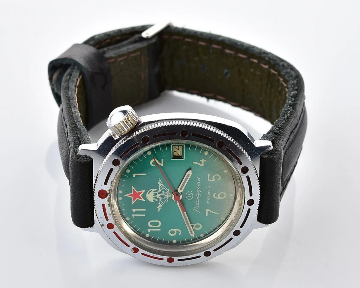 Vostok Komandirskie Paratroopers mechanical wristwatch for landing troops
