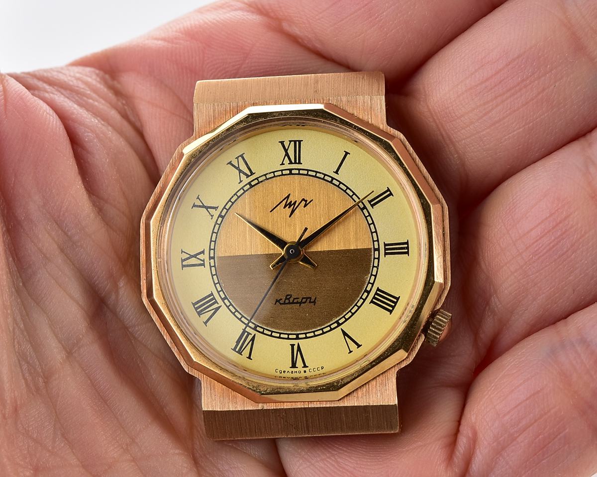 TIME CAPSULE: Soviet Luch watch with quartz movement - New Old Stock(NOS)!