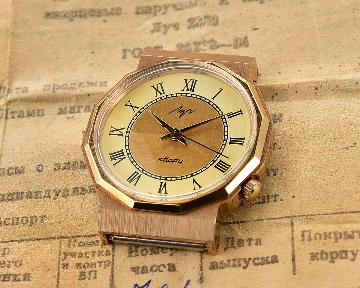 TIME CAPSULE: Soviet Luch watch with quartz movement - New Old Stock (NOS)!